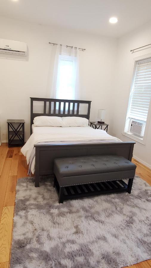 Gorgeous Victorian House!! Entire Suite In Sam'S Home New York City Exterior photo
