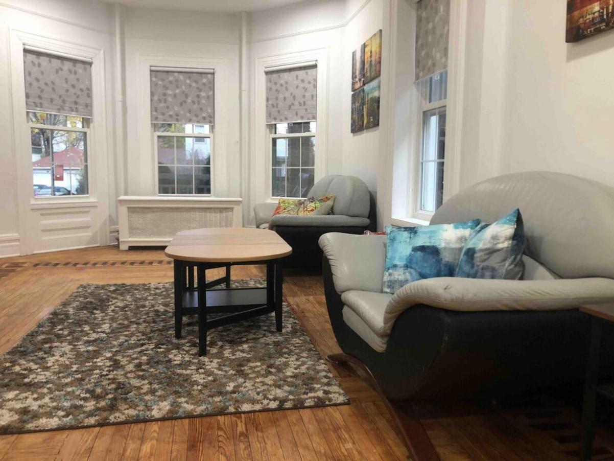 Gorgeous Victorian House!! Entire Suite In Sam'S Home New York City Exterior photo
