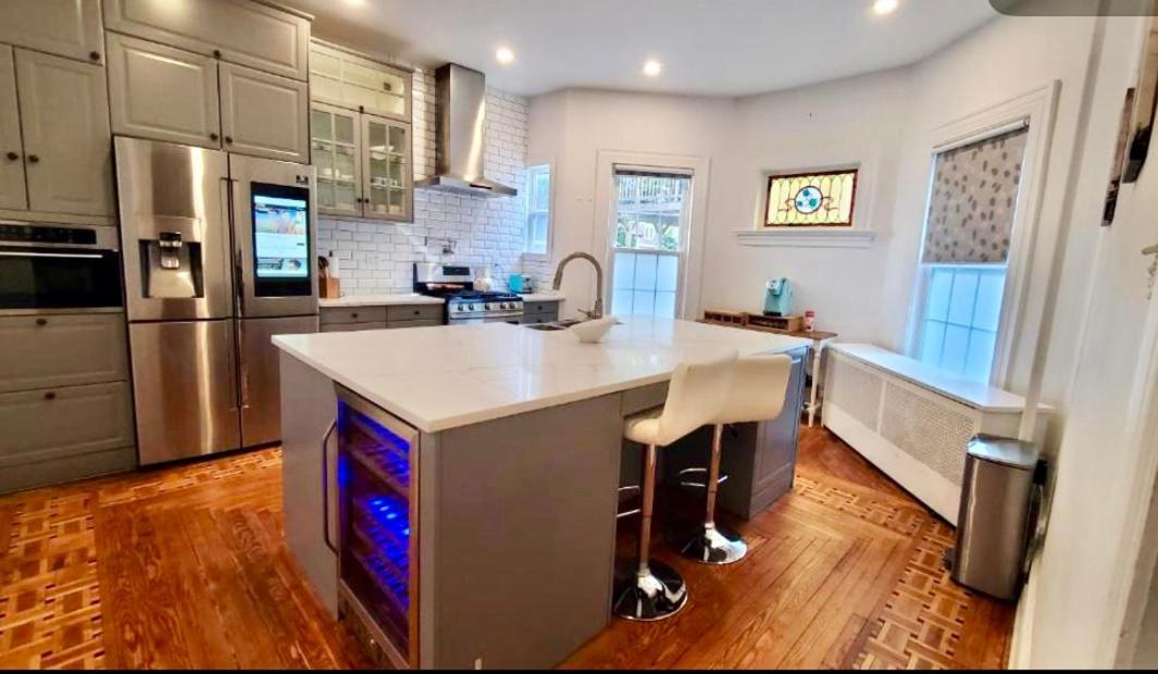 Gorgeous Victorian House!! Entire Suite In Sam'S Home New York City Exterior photo